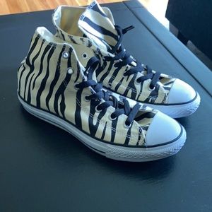 Converse chuck taylor high top animal print zebra unisex 5 women’s 7